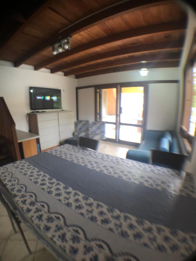 Linda Casa Com Piscina Em Bombinhas, Espaco Inteiro Экстерьер фото
