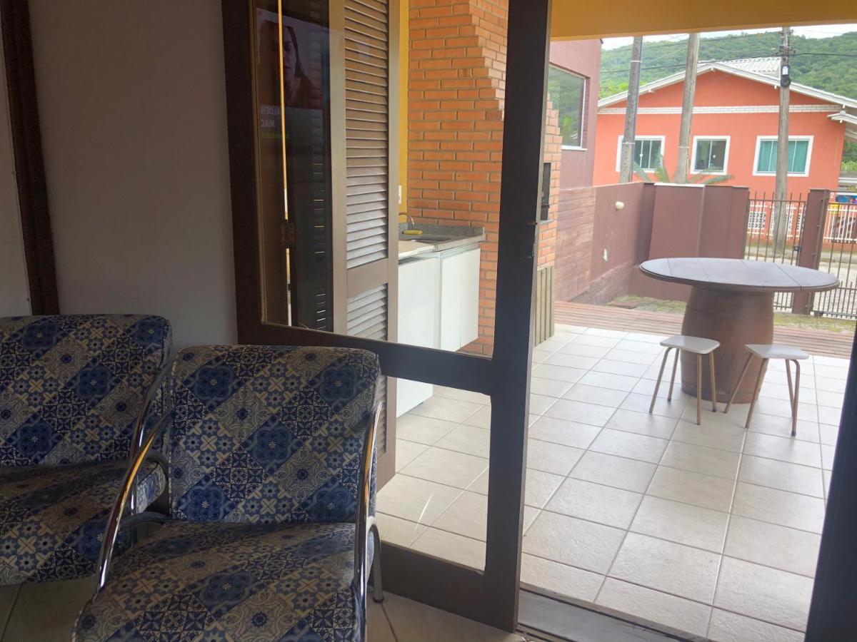 Linda Casa Com Piscina Em Bombinhas, Espaco Inteiro Экстерьер фото