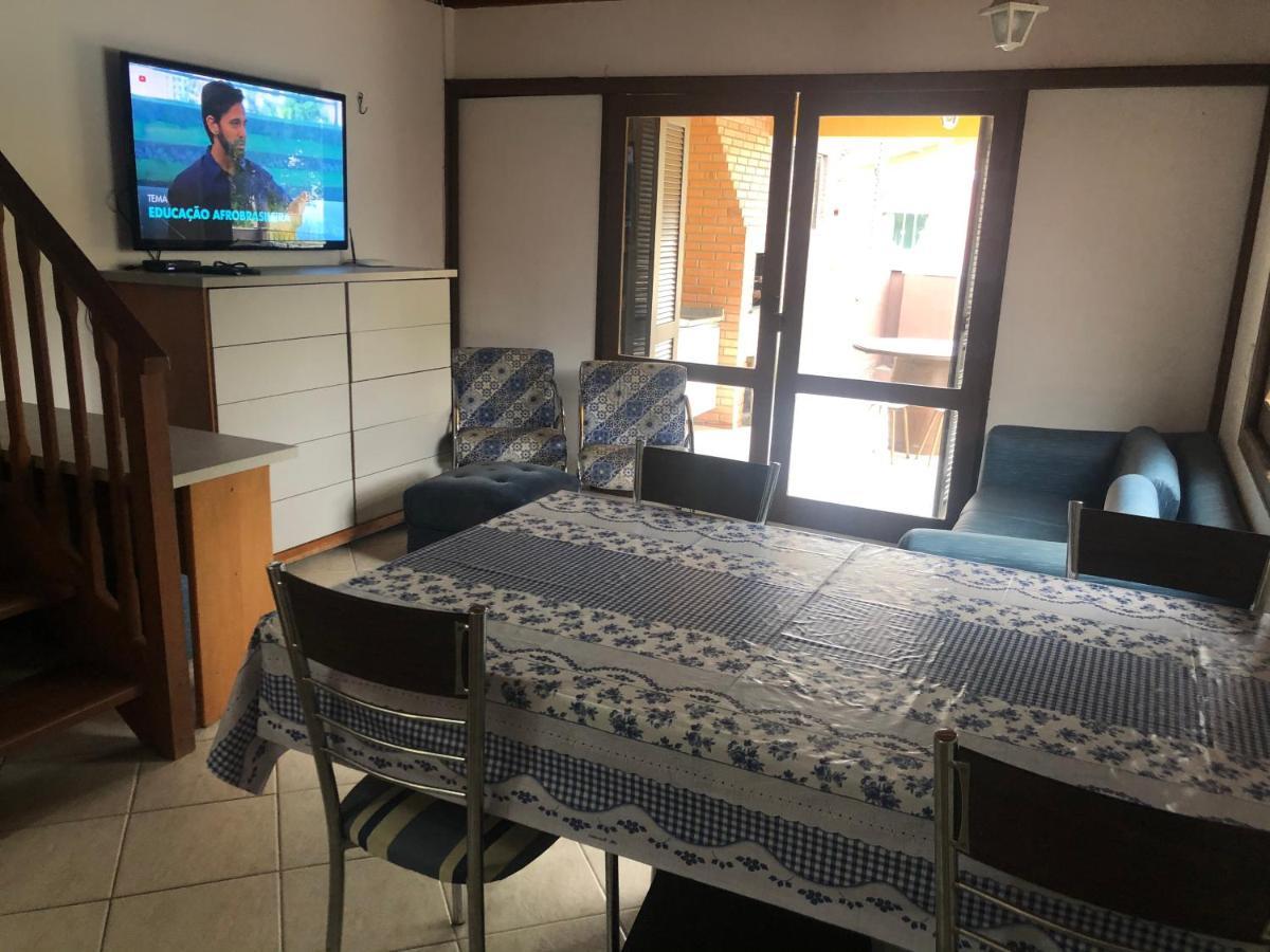 Linda Casa Com Piscina Em Bombinhas, Espaco Inteiro Экстерьер фото