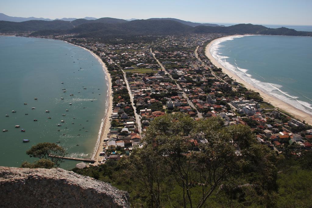 Linda Casa Com Piscina Em Bombinhas, Espaco Inteiro Экстерьер фото